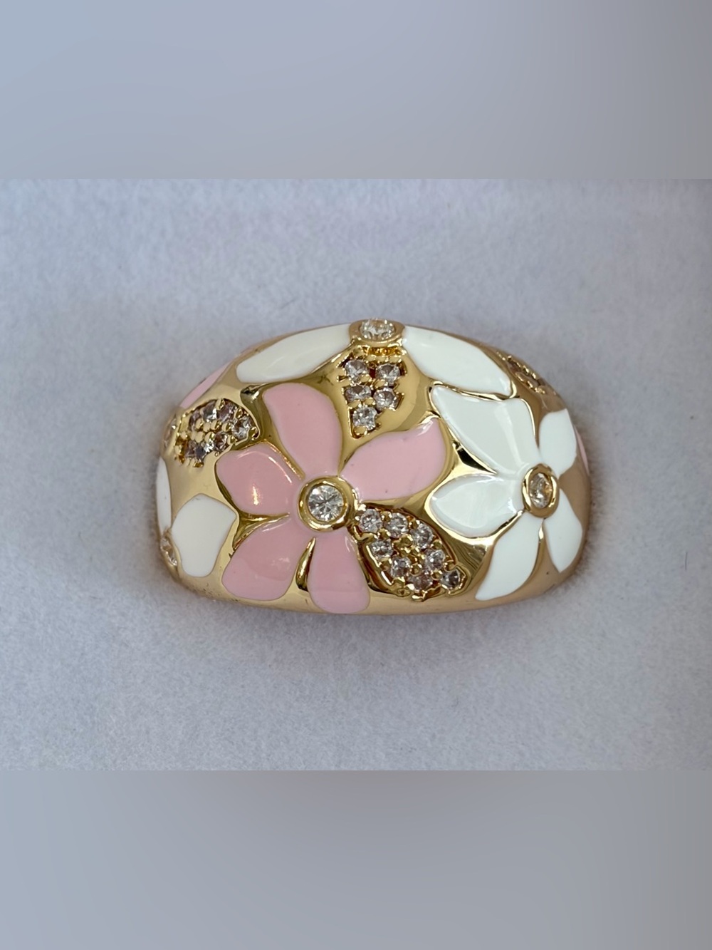 NWOT SZ 9 Floral Pink & White Enamel Gold Toned Ring